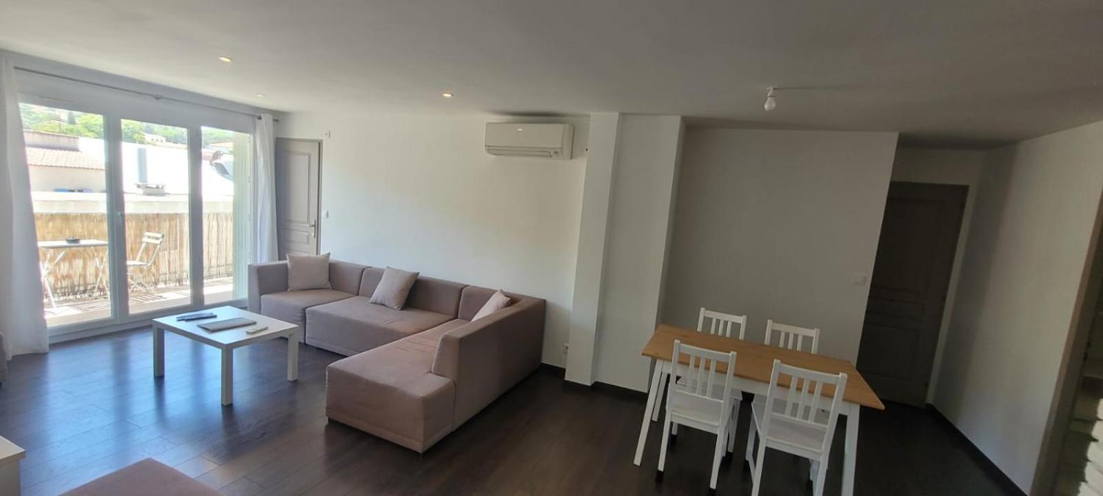 Le Relais De La Calèche Hotel 2*